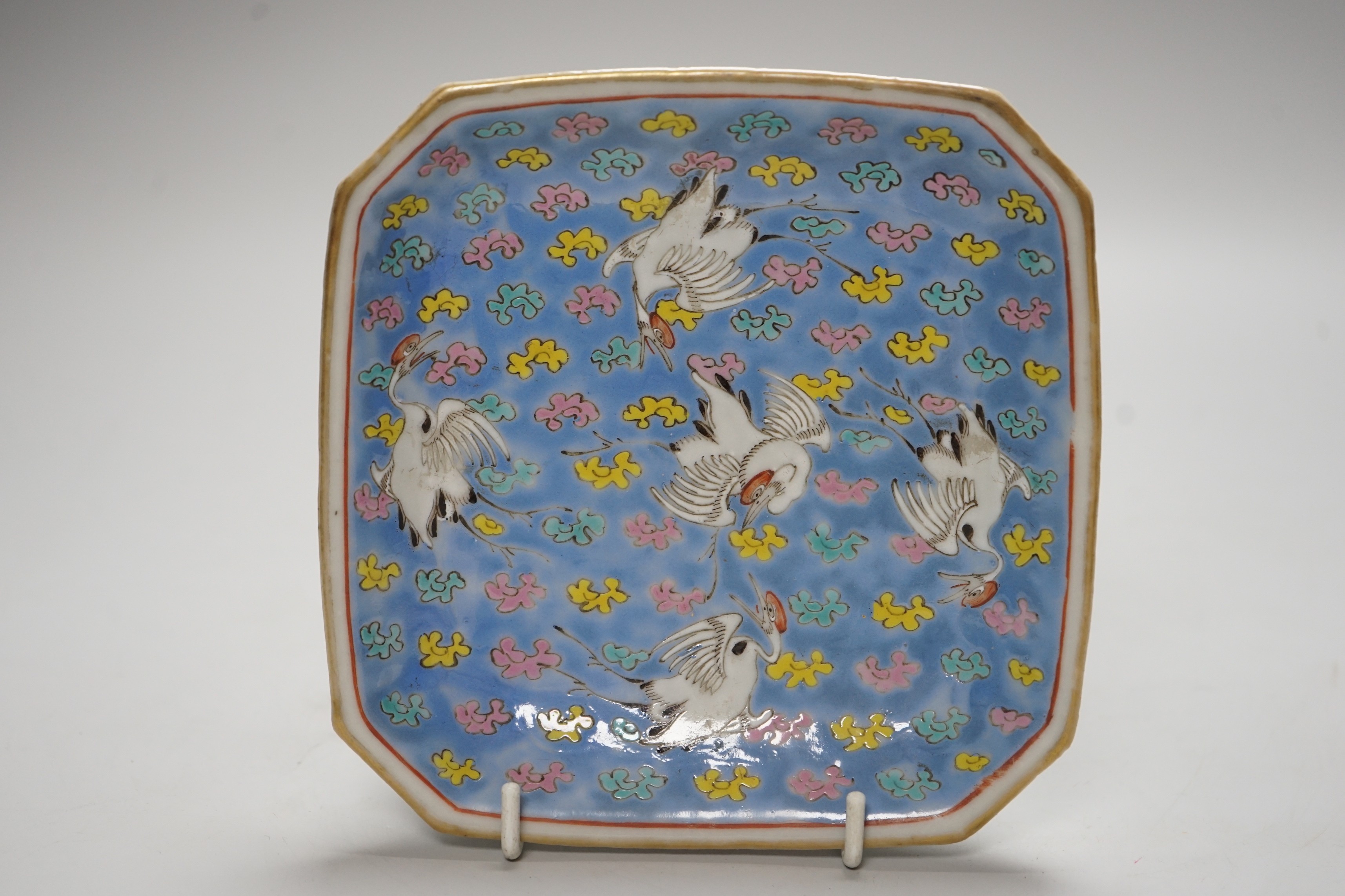 A Chinese enamelled porcelain dish, late 19th century, 15.5 cm, and a bowenite carved figure